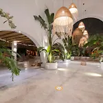 Ami-tai Luxury Honeymoon 酒店 *